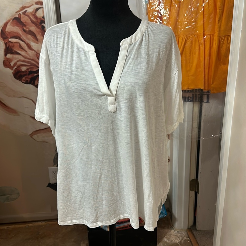 XL White Lucky brand shirt with cap sleeves